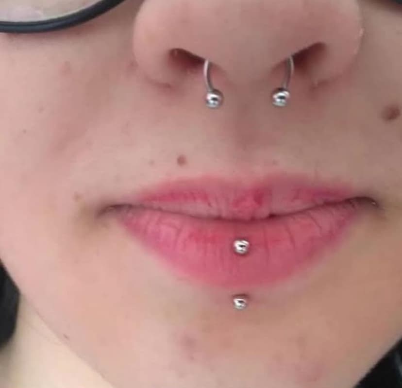 Piercing Minimalista em Orelha